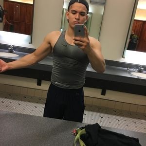 Meet your Posher, Simon